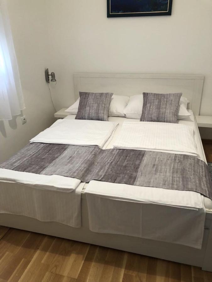 Apartmani Gavran Пировац Екстериор снимка