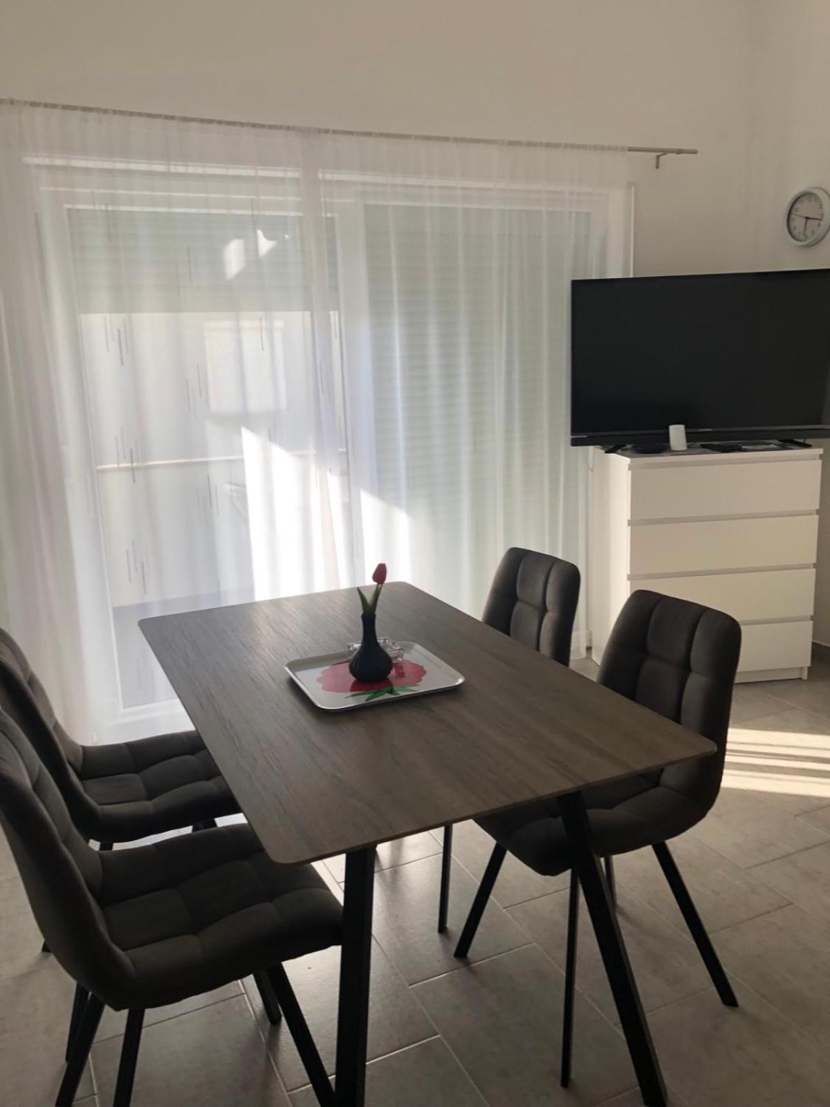 Apartmani Gavran Пировац Екстериор снимка